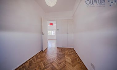 Departamento de 3 ambientes muy luminoso con balcón al frente.