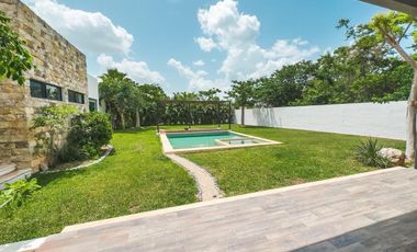 ESPECTACULAR CASA EN VENTA EN PRIVADA HACIENDA CHOLUL, CON AMPLIA TERRAZA.