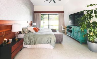 ESPECTACULAR CASA EN VENTA EN PRIVADA HACIENDA CHOLUL, CON AMPLIA TERRAZA.