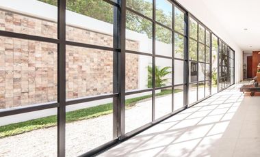 ESPECTACULAR CASA EN VENTA EN PRIVADA HACIENDA CHOLUL, CON AMPLIA TERRAZA.