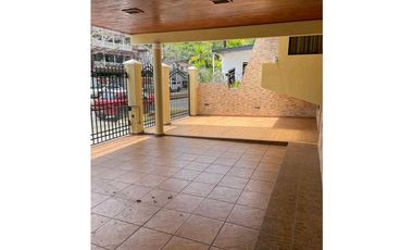 ALQUILER Y VENTA DE CASA LINEA BLANCA EN LA ALAMEDA - BETANIA 388 MTS