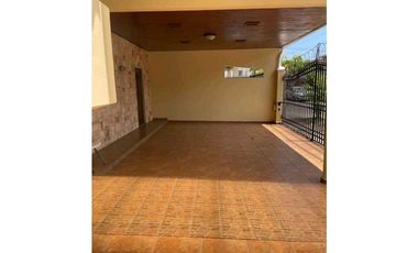 ALQUILER Y VENTA DE CASA LINEA BLANCA EN LA ALAMEDA - BETANIA 388 MTS