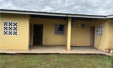 SE VENDE CASA EN NATA DE 4 HABITACIONES CERCA DE LA PANAMERICANA
