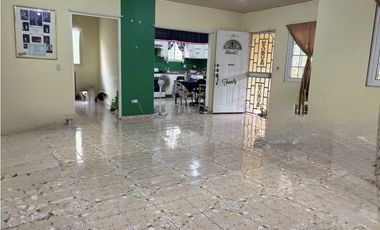 SE VENDE CASA EN NATA DE 4 HABITACIONES CERCA DE LA PANAMERICANA