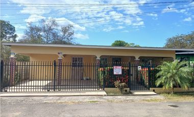 COCLE / NATA / 4 HABITACION / 2 BAÑOS / 308M / TERRAZA / PATIO