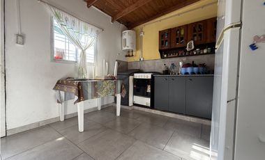 Larrazabal 4743, entre Los Andes y Mocoretá, Villa Luzuriaga