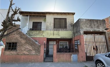 Larrazabal 4743, entre Los Andes y Mocoretá, Villa Luzuriaga