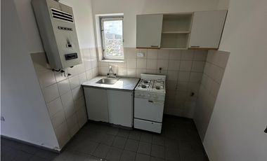 ALQ - 1 DORM CON BALCON SOBRE CAÑADA - Bº GUEMES