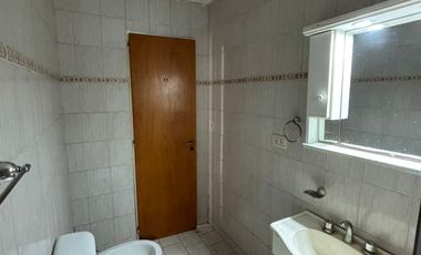 Alquiler Monte Grande Colon 1600 Departamento 2 ambientes 1er piso por escalera