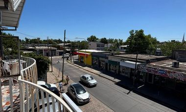 Alquiler Monte Grande Colon 1600 Departamento 2 ambientes 1er piso por escalera