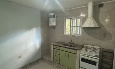 Alquiler Monte Grande Colon 1600 Departamento 2 ambientes 1er piso por escalera