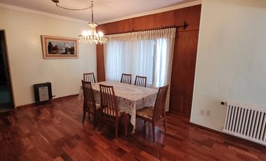 Dpto en VENTA - 3 dorm.+ comodín + balcón + galería-Bv.Oroño 500-VISTA AL FRENTE