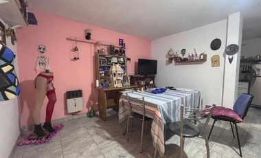 Departamento Tipo Casa en venta en Lanus Este