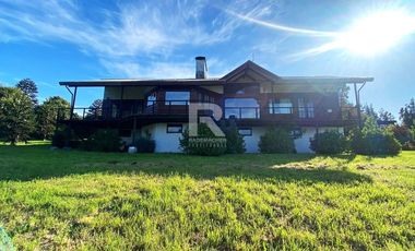 CASA 280M2 EN PARQUE IVIAN II CON VISTA LAGO