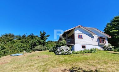 CASA 280M2 EN PARQUE IVIAN II CON VISTA LAGO