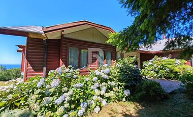 CASA 280M2 EN PARQUE IVIAN II CON VISTA LAGO