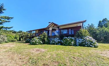 CASA 280M2 EN PARQUE IVIAN II CON VISTA LAGO