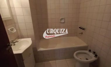 Alquiler departamento 3 ambientes al frente en Morón