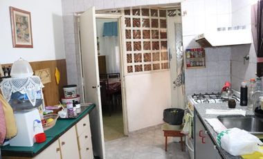 Casa PH en venta en Villa Dominico