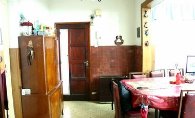 Casa PH en venta en Villa Dominico
