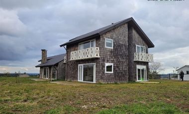 Casa en Arriendo en Línea Nueva