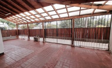 Casa en Arriendo en A 1 cuadra de la calle principal y a 5 de la plaza de armas