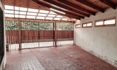 Casa en Arriendo en A 1 cuadra de la calle principal y a 5 de la plaza de armas