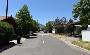 Casa en Venta en Avenida Las Espuelas 147, Los Adobes de Nogales, Machali