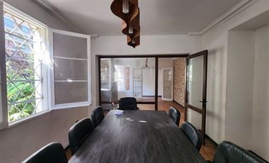 Casa en Arriendo en Arriendo Casa Uso Comercial. 4D 4B 2E, Guadalquivir, Ñuñoa