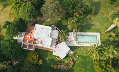 IMPORTANTE PROPIEDAD EN VENTA SOBRE RECTA MARTINOLLI 8700