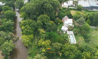 IMPORTANTE PROPIEDAD EN VENTA SOBRE RECTA MARTINOLLI 8700