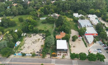 IMPORTANTE PROPIEDAD EN VENTA SOBRE RECTA MARTINOLLI 8700