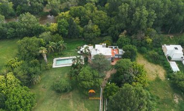 IMPORTANTE PROPIEDAD EN VENTA SOBRE RECTA MARTINOLLI 8700