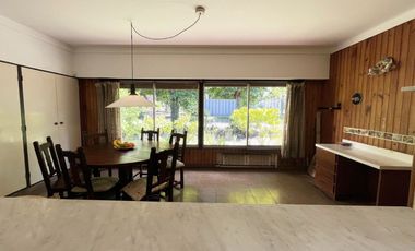 Venta Residencia 5 Ambientes Quincho Jardin Parrilla