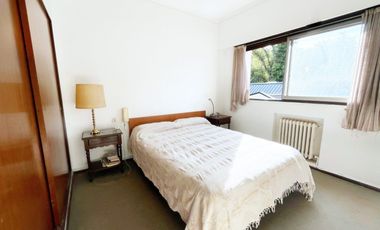 Venta Residencia 5 Ambientes Quincho Jardin Parrilla