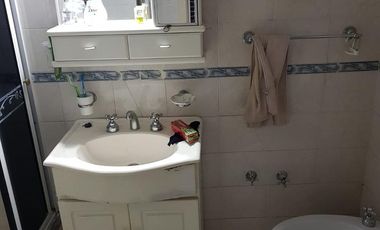 Casa en Alquiler USO COMERCIAL en excelente ubicación en Banfield Este