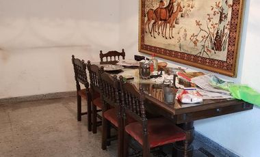 Casa en Alquiler USO COMERCIAL en excelente ubicación en Banfield Este