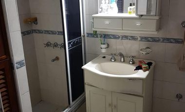 Casa en Alquiler USO COMERCIAL en excelente ubicación en Banfield Este