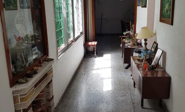 Casa en Alquiler USO COMERCIAL en excelente ubicación en Banfield Este