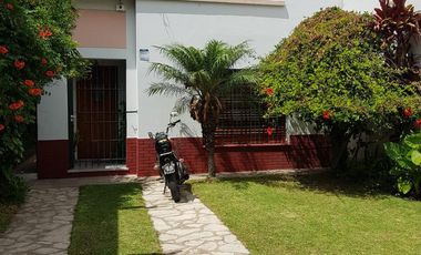 Casa en Alquiler USO COMERCIAL en excelente ubicación en Banfield Este