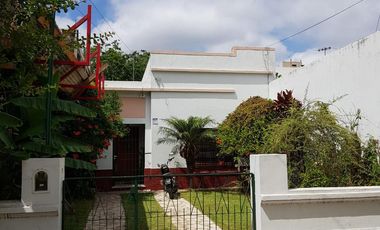 Casa en Alquiler USO COMERCIAL en excelente ubicación en Banfield Este