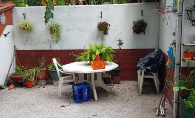 Casa en Alquiler USO COMERCIAL en excelente ubicación en Banfield Este