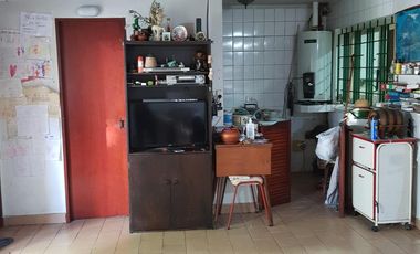 Casa en Alquiler USO COMERCIAL en excelente ubicación en Banfield Este