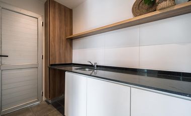 VENTA- Casa 3 dormitorios con pileta - Funes Hills Miraflores s/ Avenida Principal. APTO CREDITO