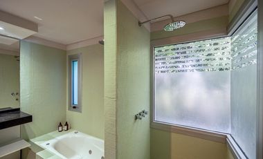 VENTA- Casa 3 dormitorios con pileta - Funes Hills Miraflores s/ Avenida Principal. APTO CREDITO