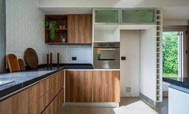 VENTA- Casa 3 dormitorios con pileta - Funes Hills Miraflores s/ Avenida Principal. APTO CREDITO