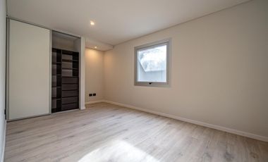 VENTA- Casa 3 dormitorios con pileta - Funes Hills Miraflores s/ Avenida Principal. APTO CREDITO