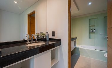 VENTA- Casa 3 dormitorios con pileta - Funes Hills Miraflores s/ Avenida Principal. APTO CREDITO