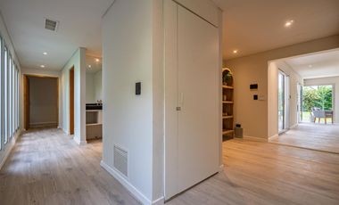 VENTA- Casa 3 dormitorios con pileta - Funes Hills Miraflores s/ Avenida Principal. APTO CREDITO