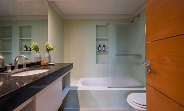 VENTA- Casa 3 dormitorios con pileta - Funes Hills Miraflores s/ Avenida Principal. APTO CREDITO